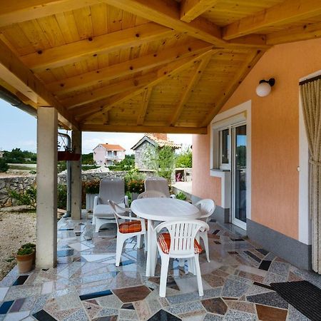 Apartman Dobrila Vrh  Exteriör bild