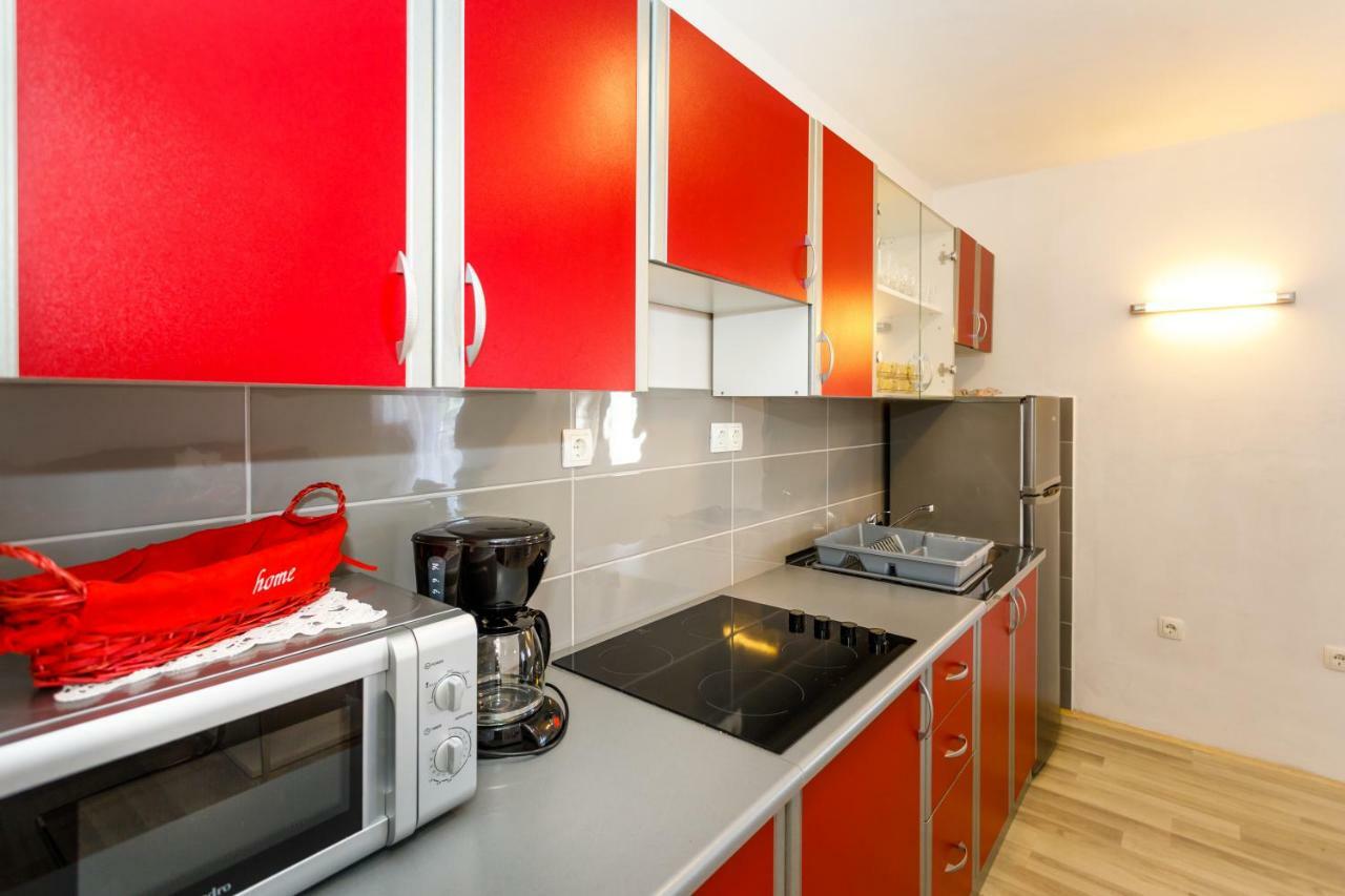 Apartman Dobrila Vrh  Exteriör bild
